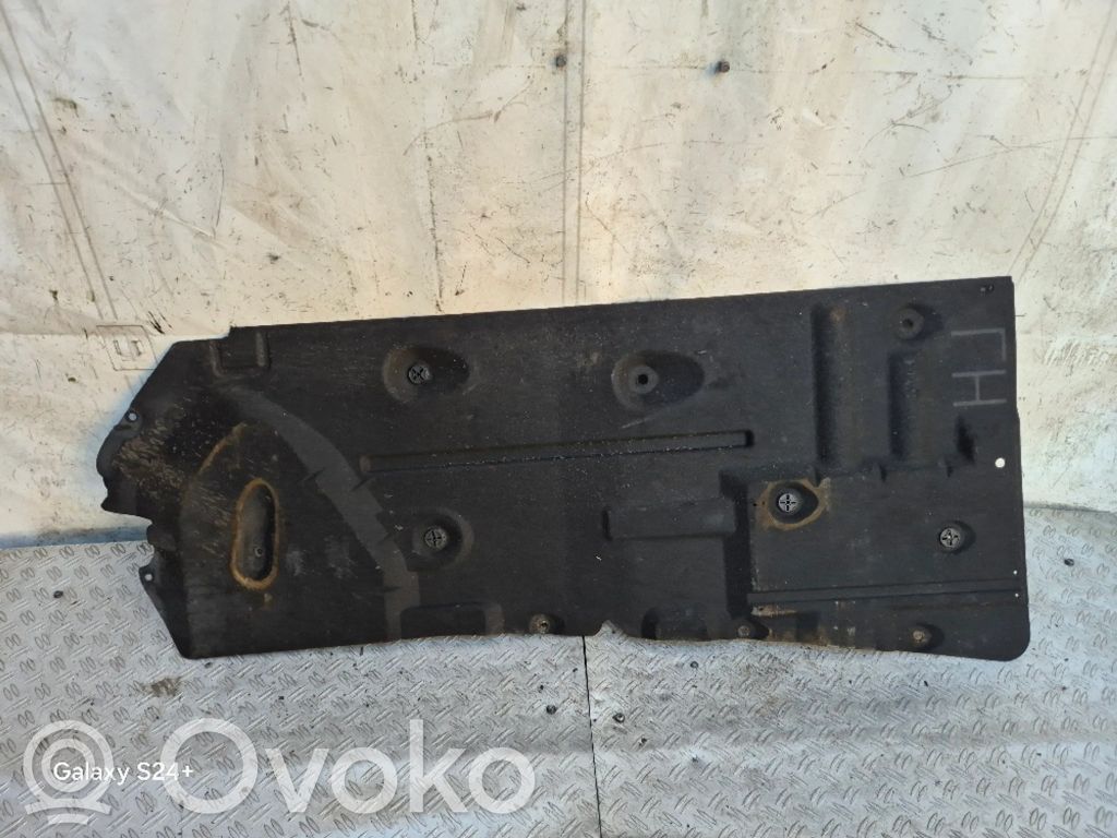 Ford Focus Placa protectora del centro/medio 