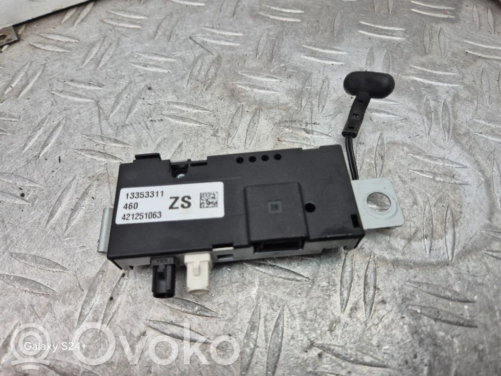 Opel Astra J Antenos stiprintuvas 