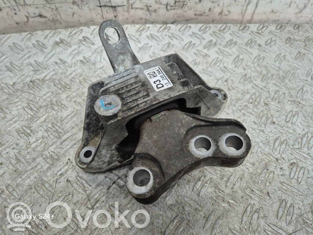 Opel Astra J Engine mount bracket 