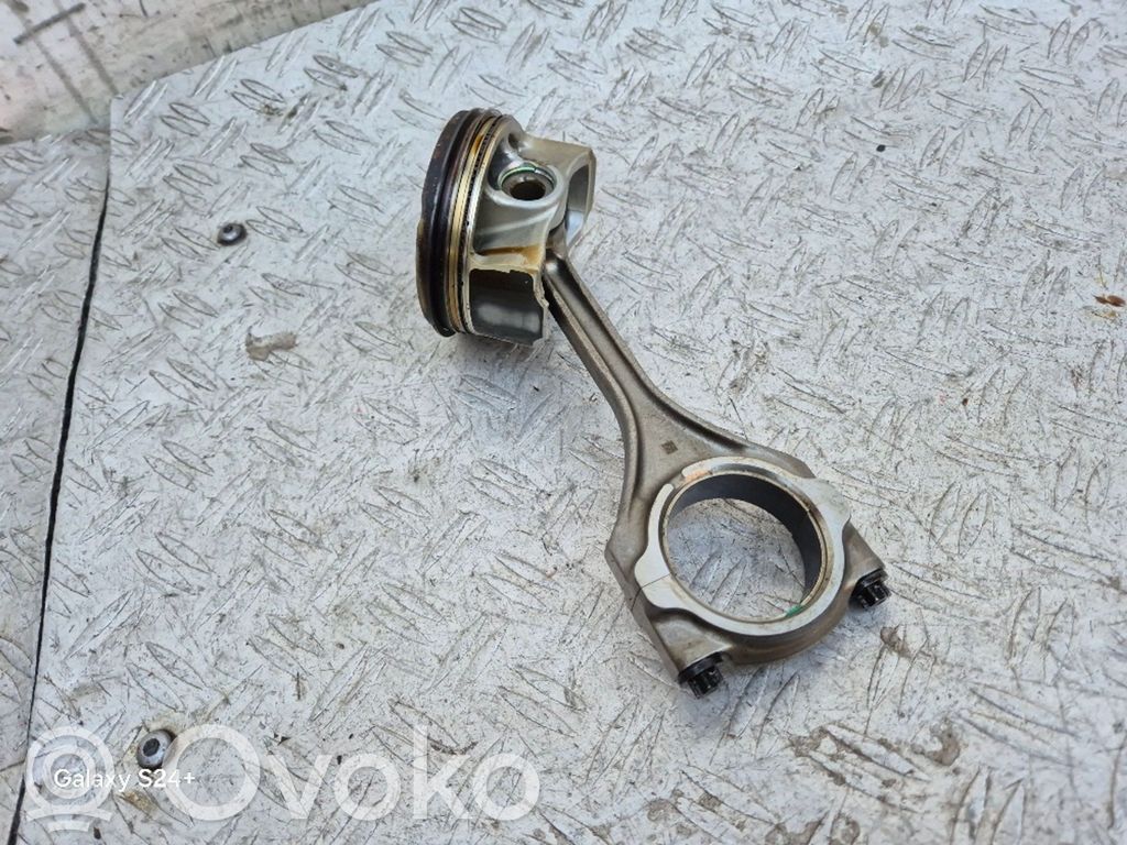 Toyota RAV 4 (XA50) Piston with connecting rod 