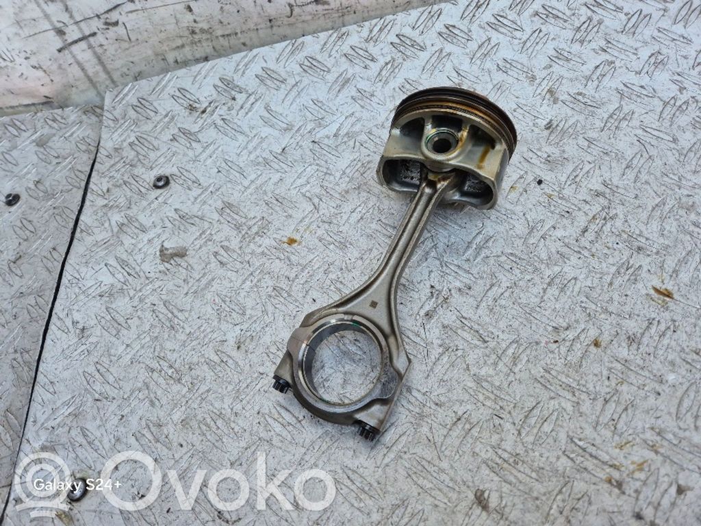 Toyota RAV 4 (XA50) Piston with connecting rod 