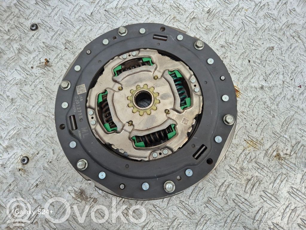 Toyota RAV 4 (XA50) Sankabos komplektas 