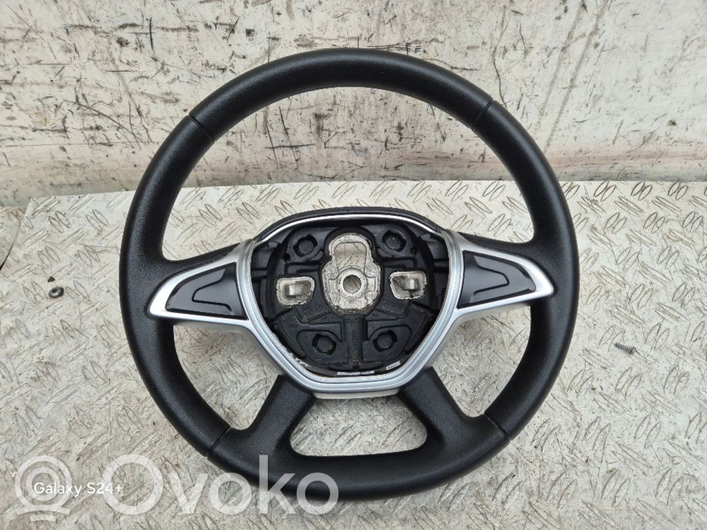 Dacia Sandero II Ohjauspyörä 