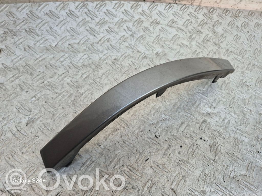 BMW 7 E65 E66 Galinio žibinto apdaila (juostelė) 
