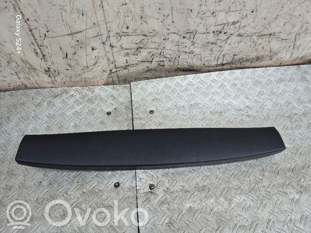 Citroen DS4 Tailgate trim 