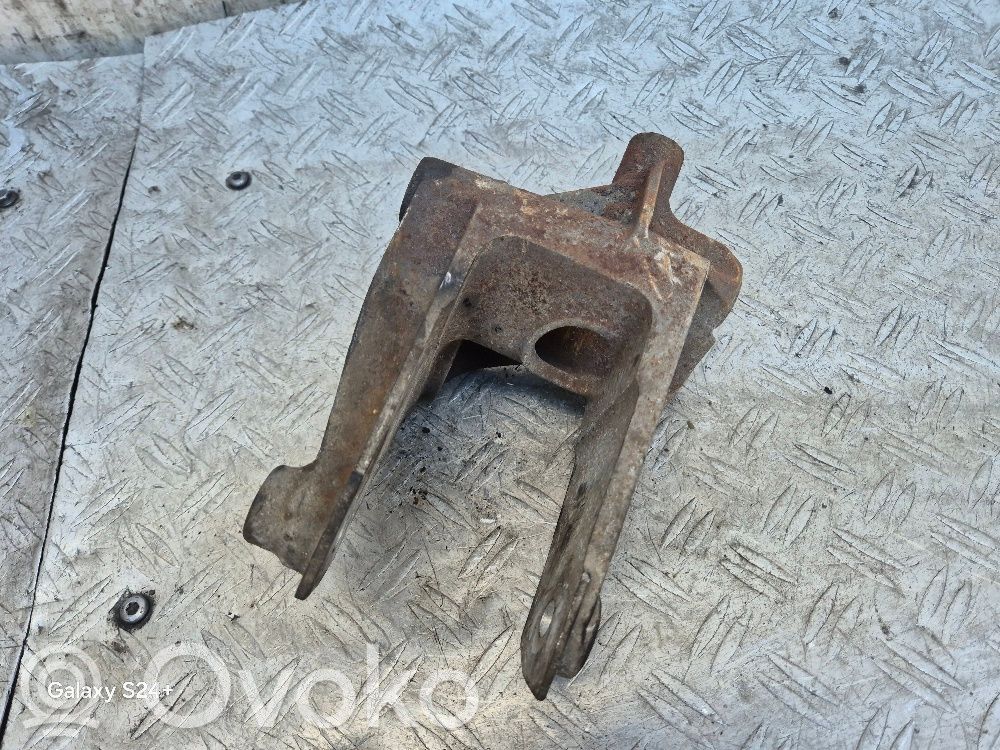 Opel Antara Engine mounting bracket 