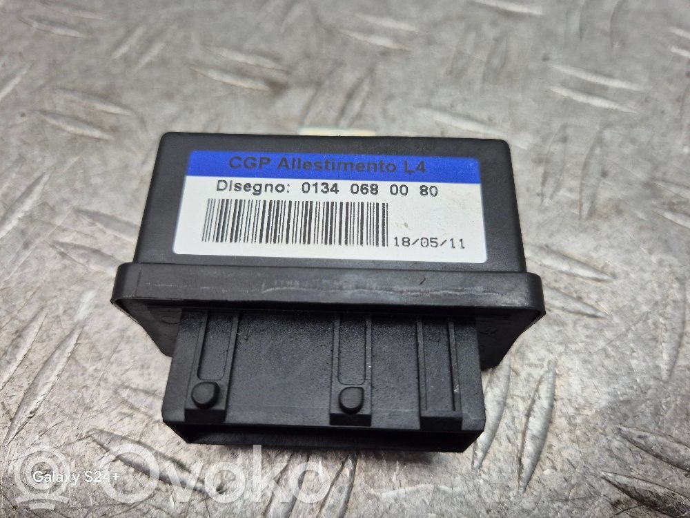 Lancia Delta III Fuel pump relay 