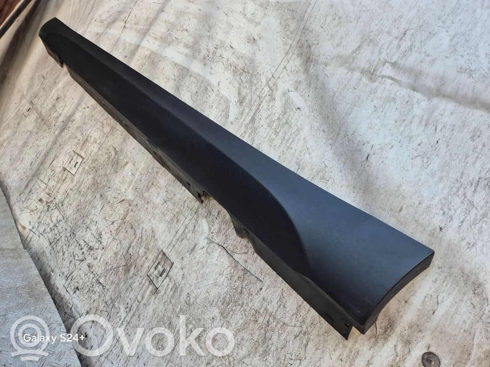 BMW X1 E84 Sill 
