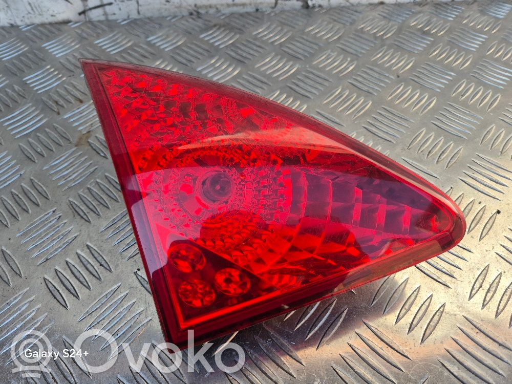 Peugeot 3008 I Lampy tylnej klapy bagażnika 
