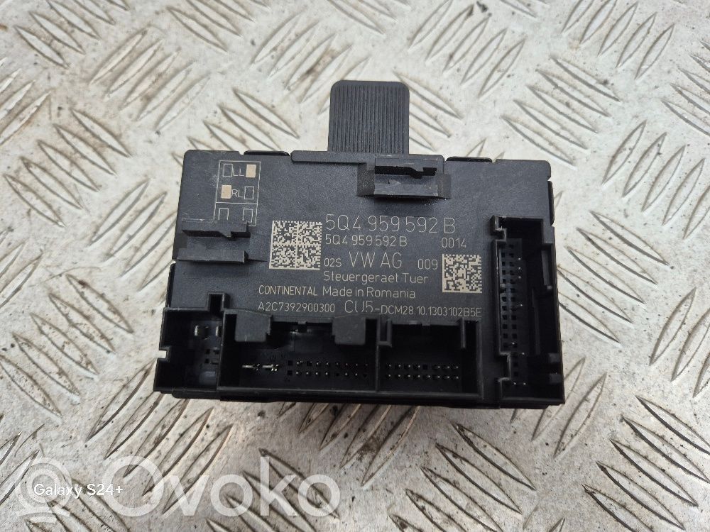 Volkswagen Golf VII Door control unit/module 