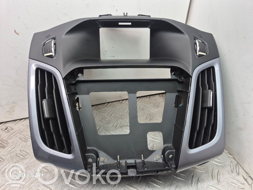 Ford Focus Centrinės oro grotelės 
