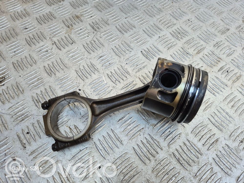 Volkswagen Touran I Piston with connecting rod 
