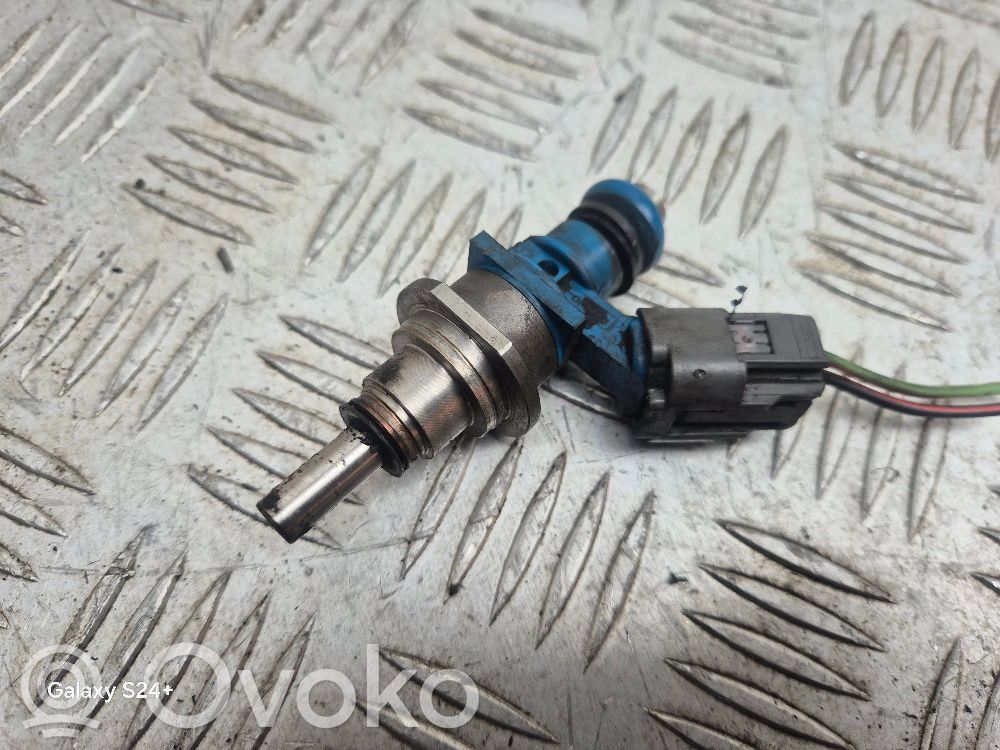 Mazda 6 Fuel injector 