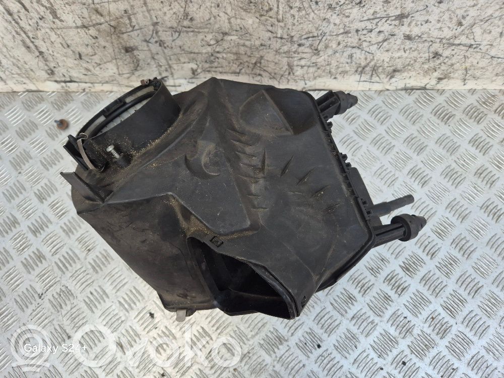 Audi A6 S6 C6 4F Air filter box 