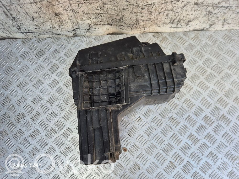 Citroen C5 Air filter box 