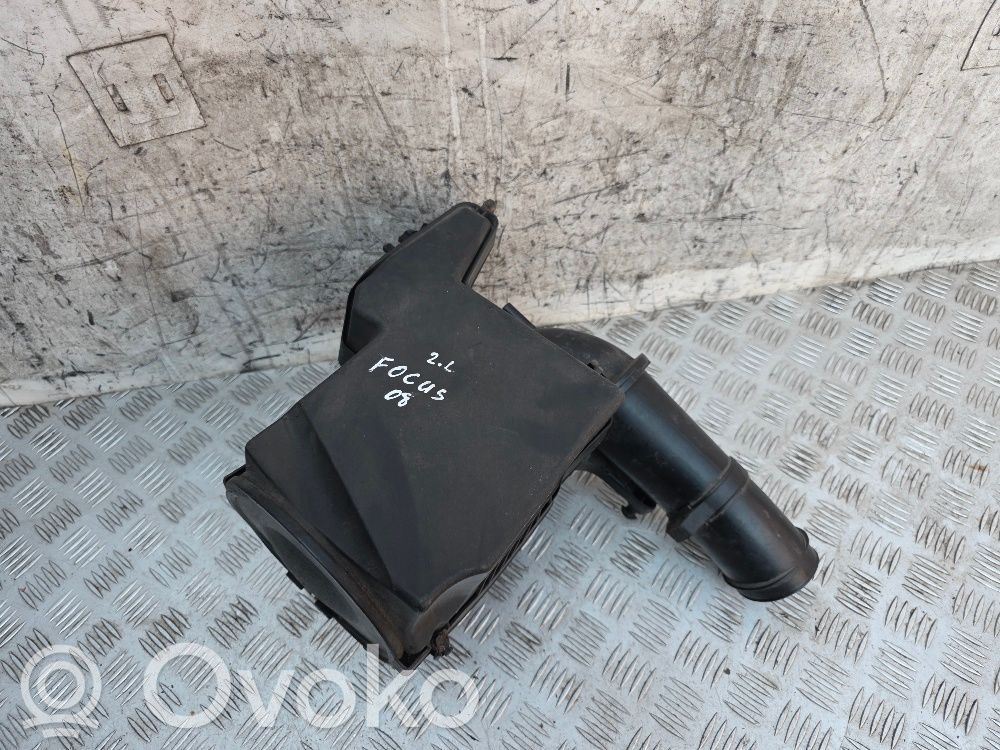 Ford Focus Air filter box 