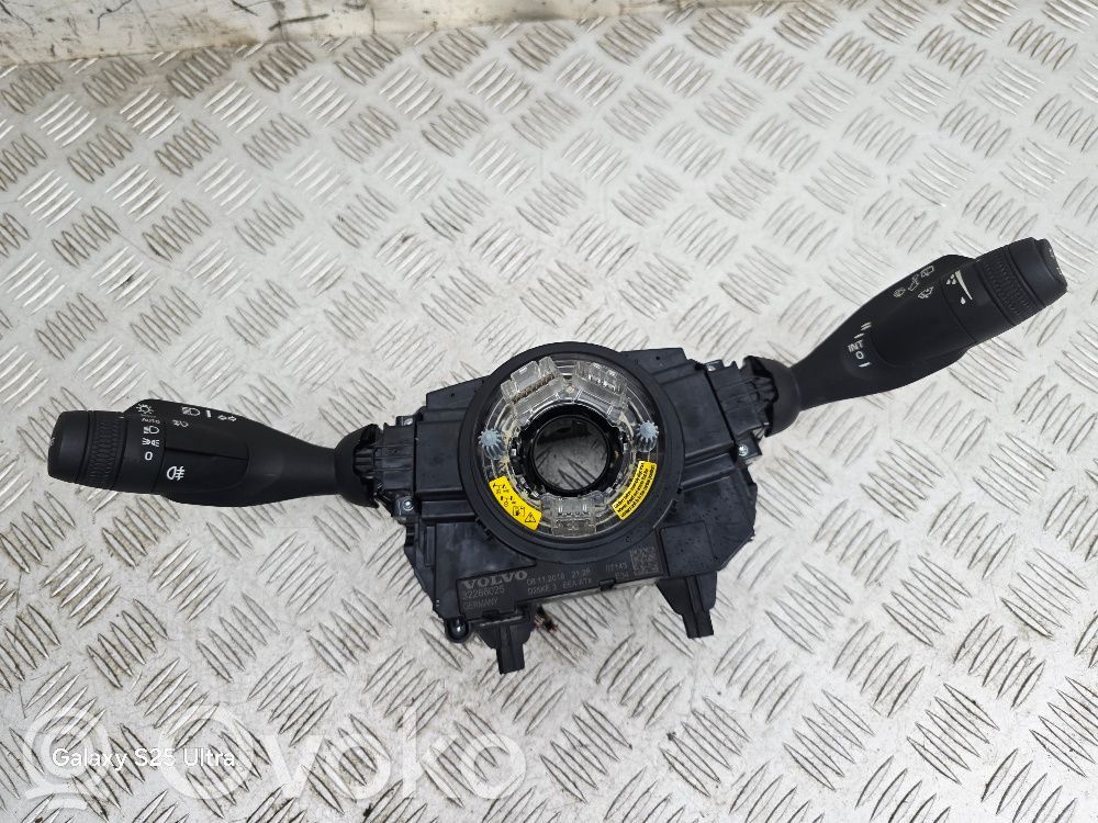 Volvo XC90 Wiper turn signal indicator stalk/switch 
