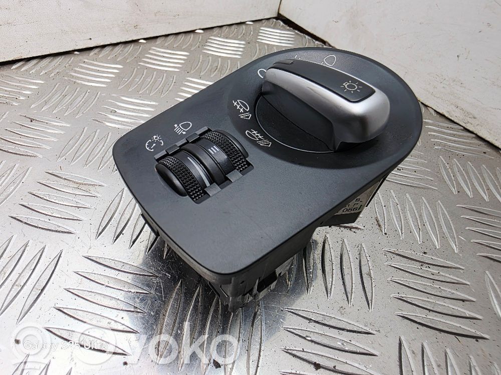 Audi A1 Light switch 
