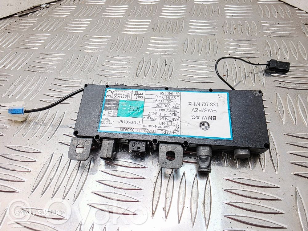 BMW 7 E38 Aerial antenna amplifier 