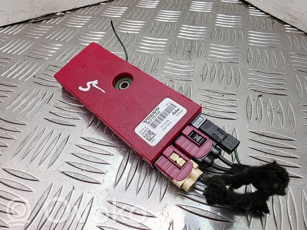 Volvo XC60 Antenos stiprintuvas 