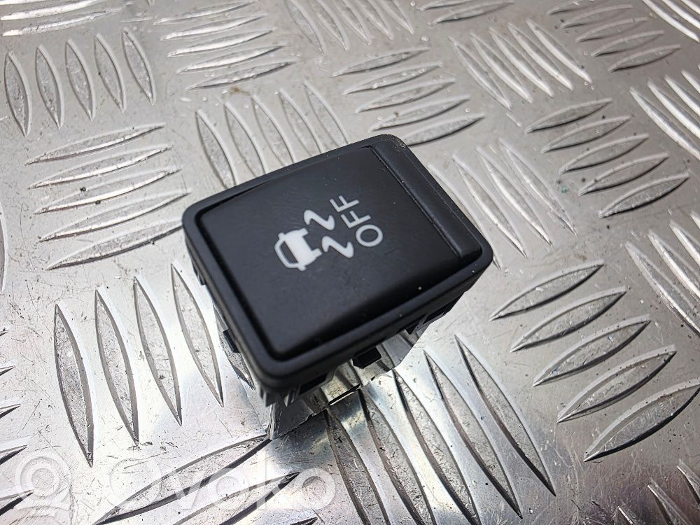Nissan Qashqai Traction control (ASR) switch 