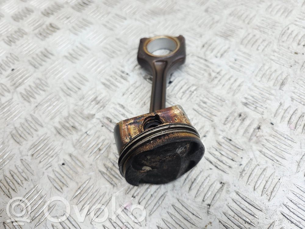 Citroen C3 Pistón con biela 