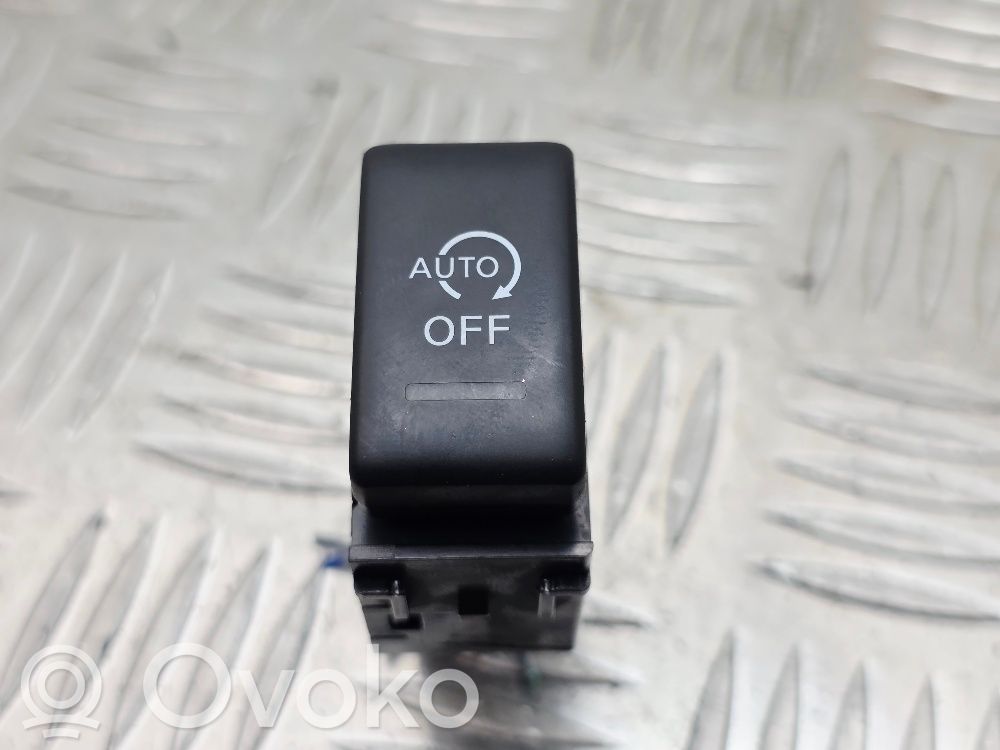 Nissan Juke I F15 Other switches/knobs/shifts 