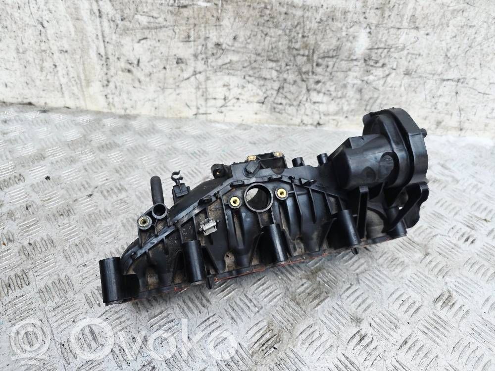 Nissan Navara D23 Intake manifold 