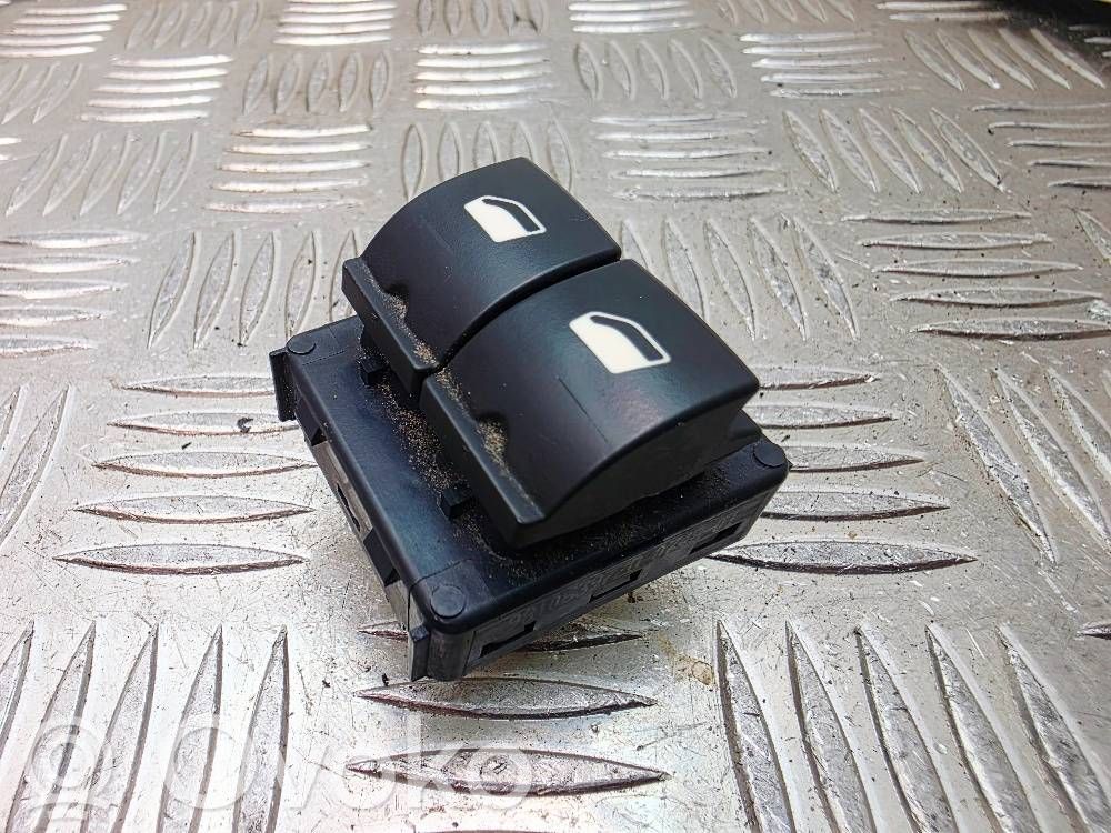 Citroen C4 Cactus Electric window control switch 