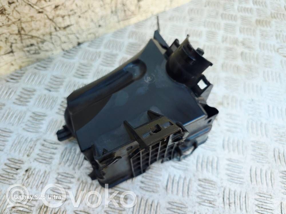 Citroen C4 Cactus Fuse box cover 