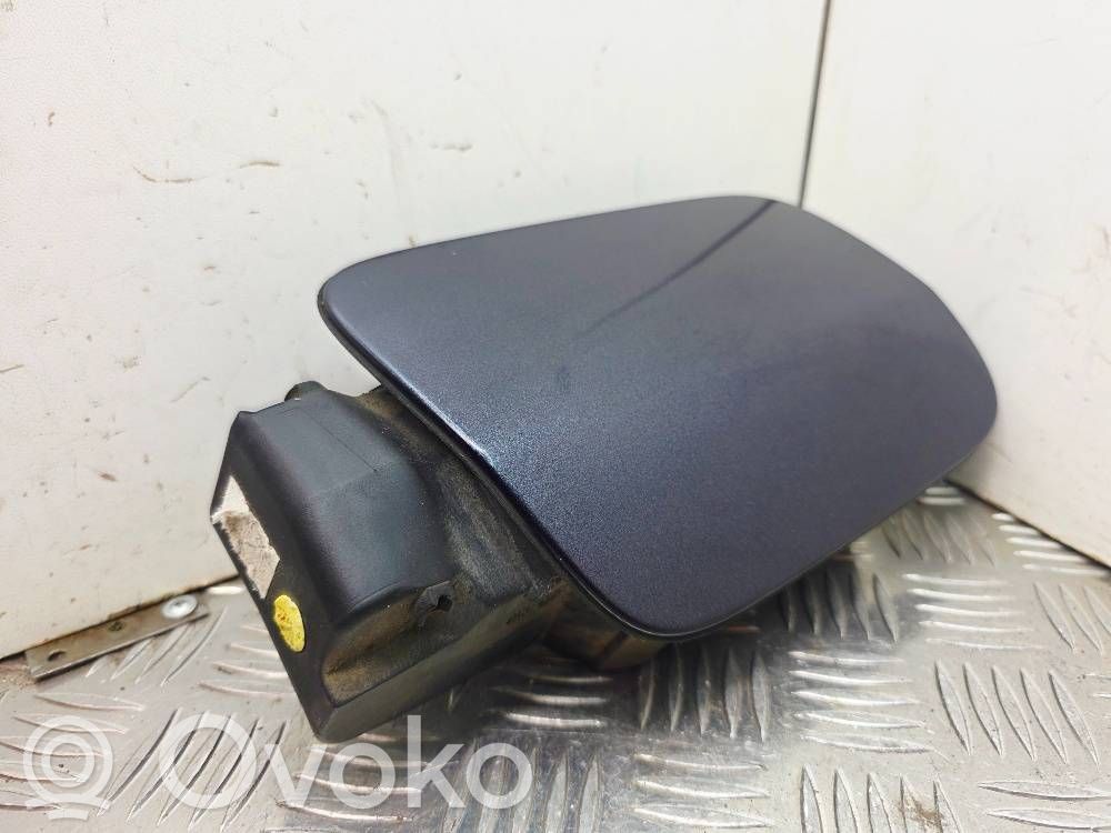 Audi A8 S8 D3 4E Fuel tank cap 