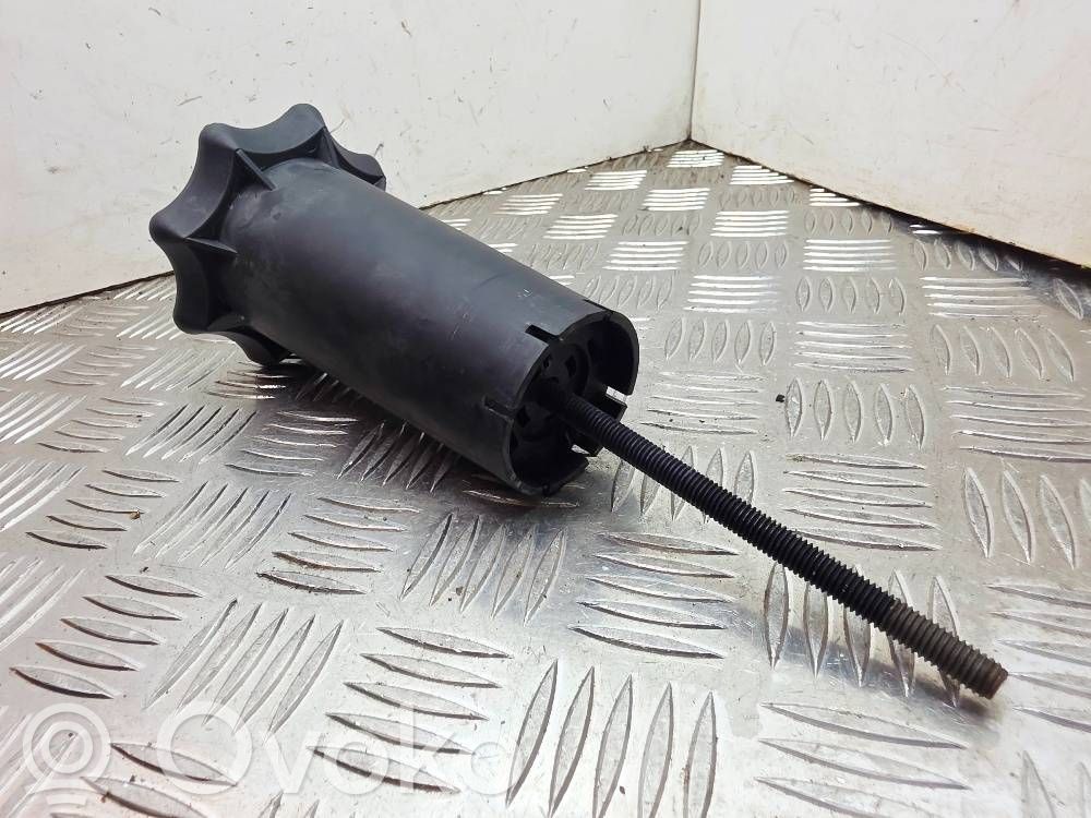 Tornillo de la rueda de repuesto   4E0803899K