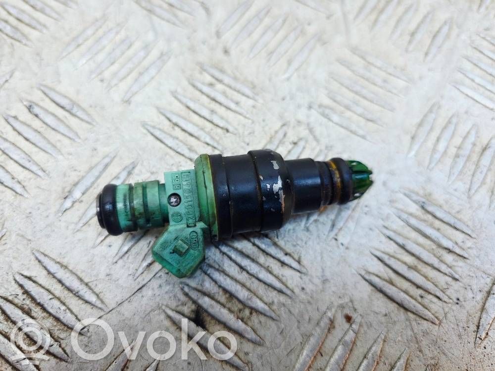 BMW 5 E39 Fuel injector 