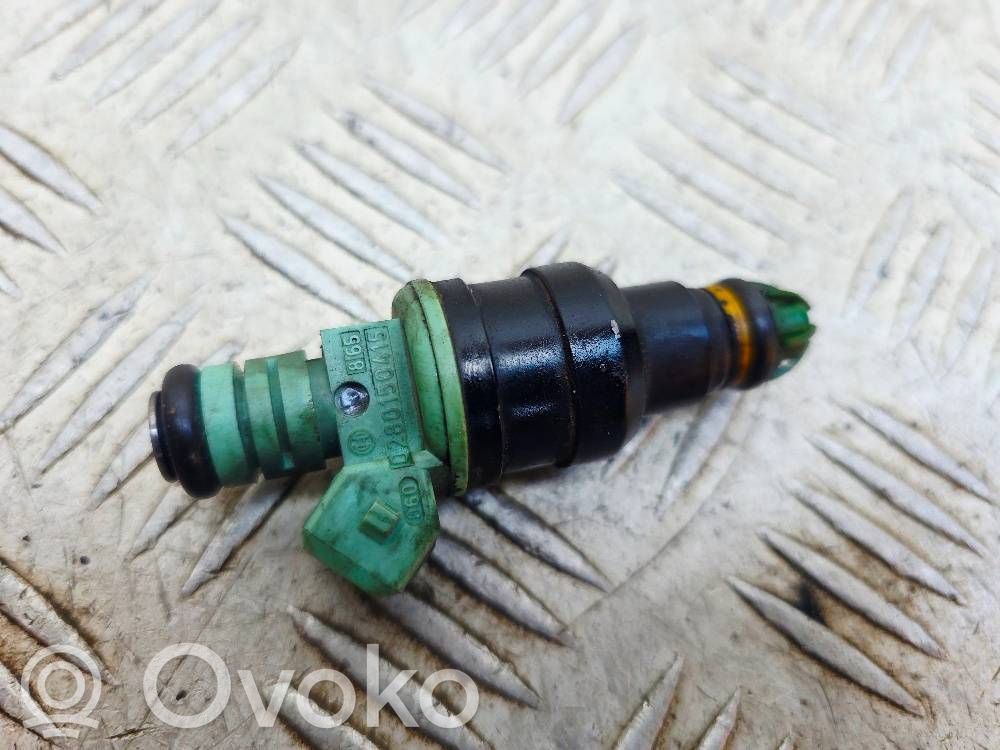 BMW 5 E39 Fuel injector 