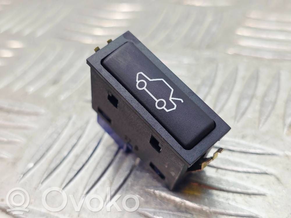 BMW 5 E39 Tailgate opening switch 