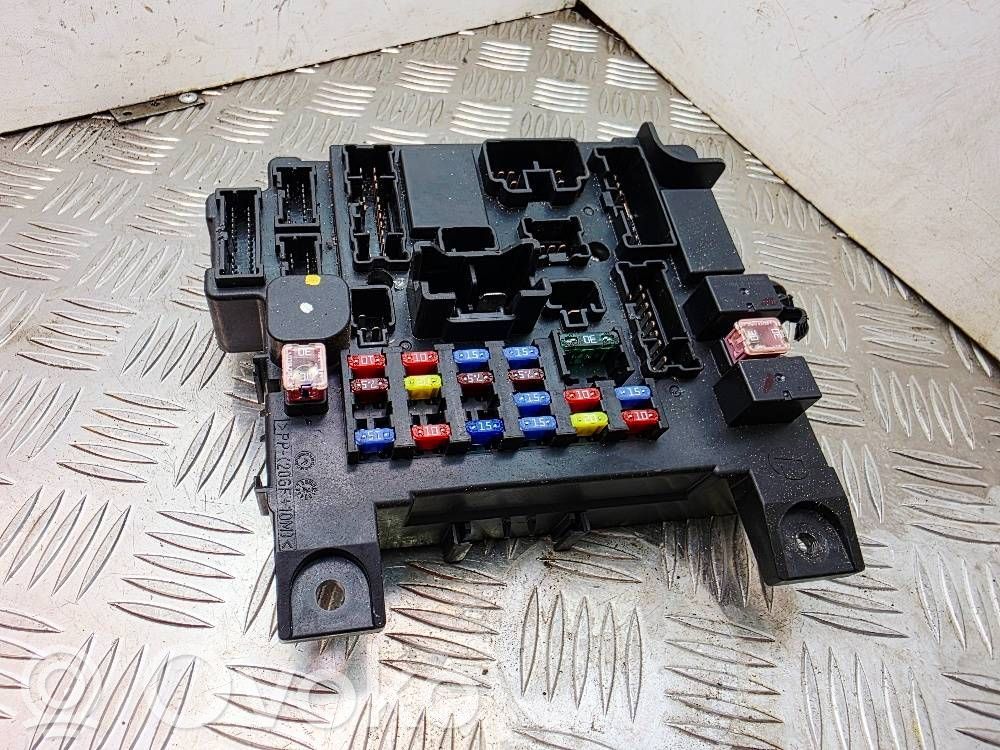 Mitsubishi ASX Fuse module 