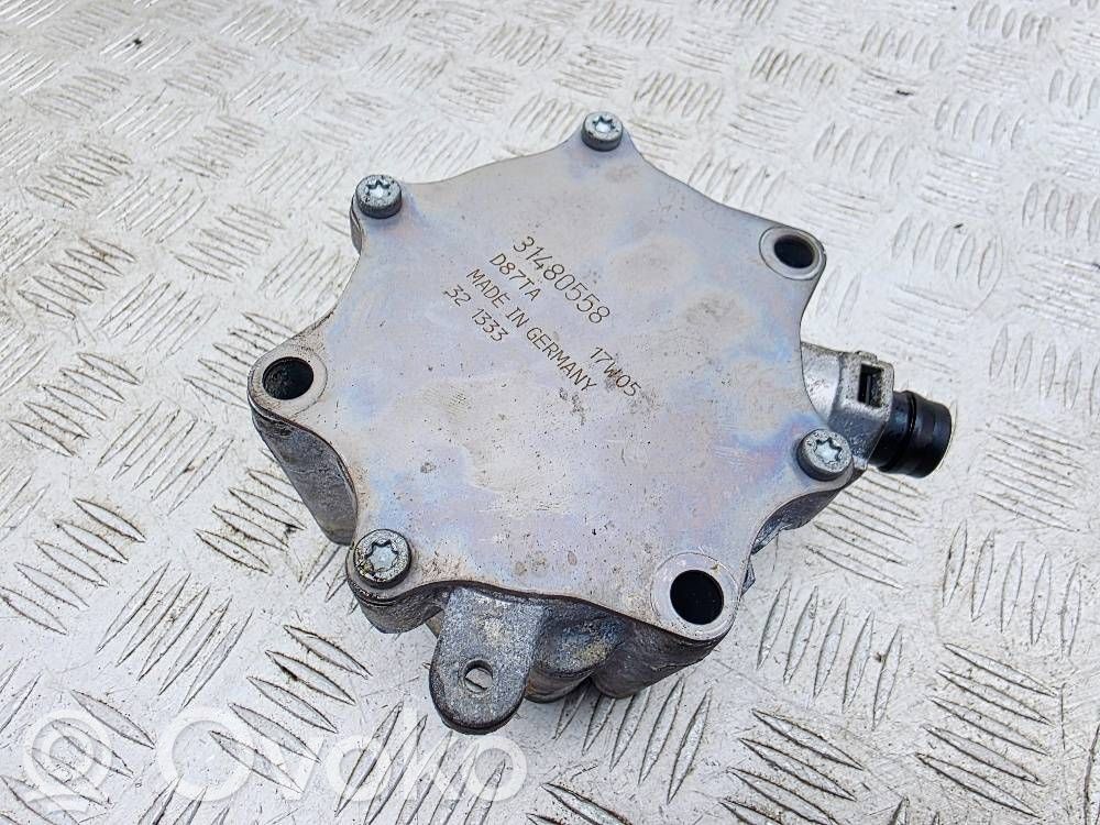 Volvo V40 Vacuum pump 