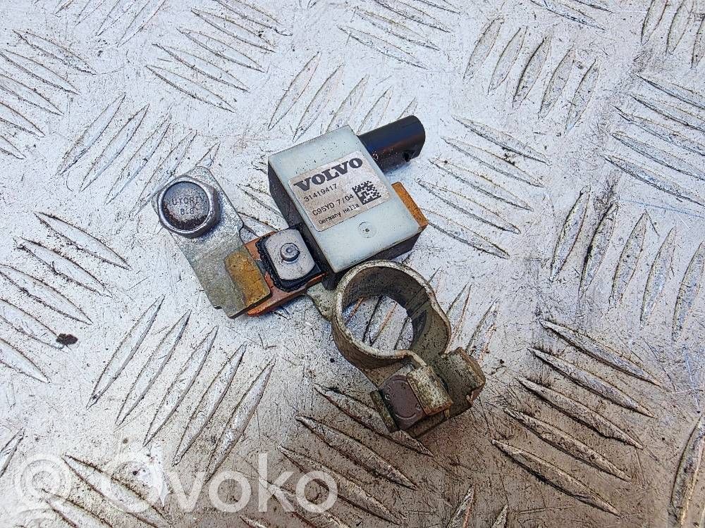 Volvo V40 Maakaapeli, akku 