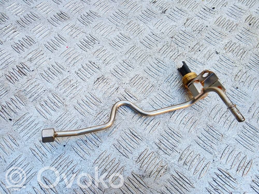 Fuel main line pipe   7614317