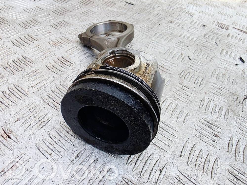 Audi A8 S8 D3 4E Piston with connecting rod 