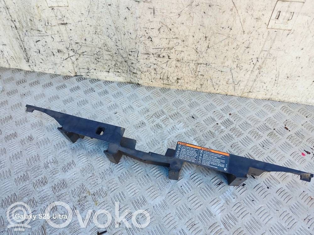 Opel Astra J Radiator trim 