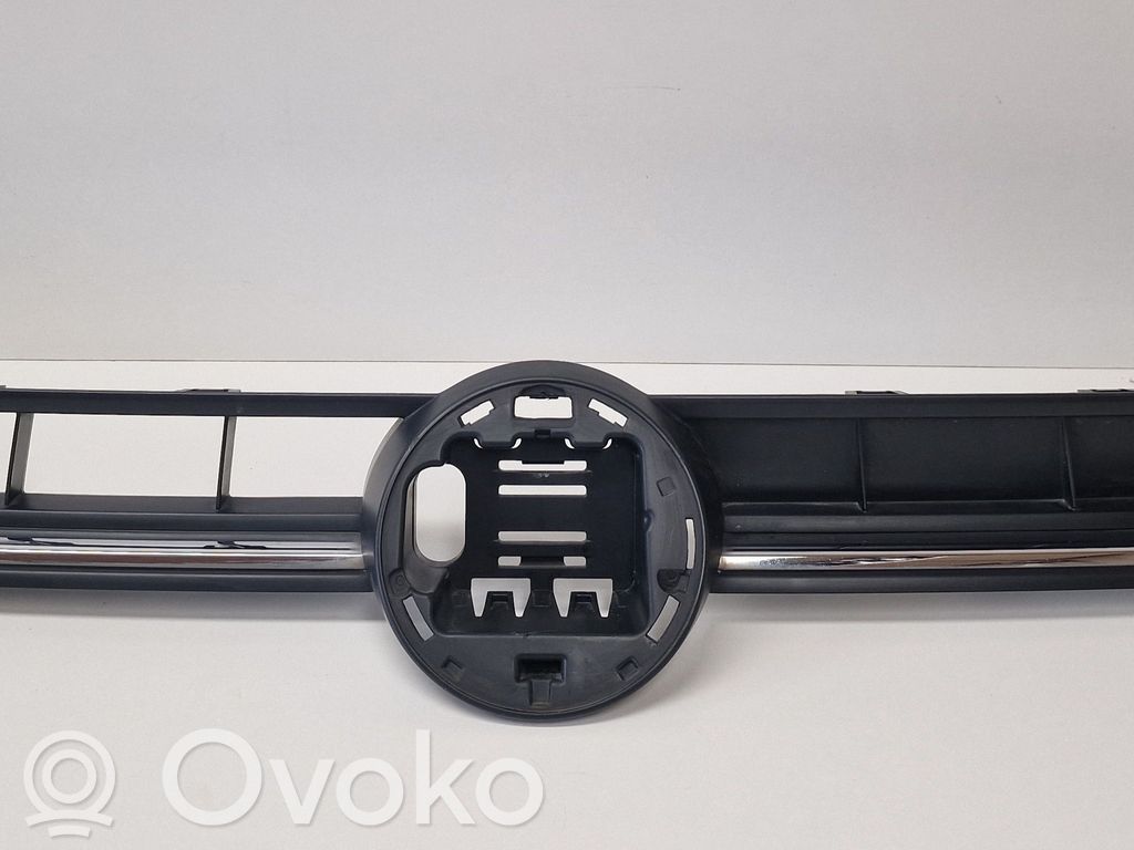 Volkswagen Polo VI Maskownica / Grill / Atrapa górna chłodnicy 