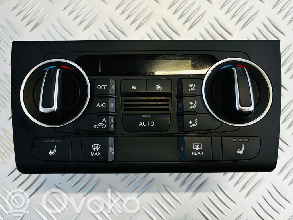 Console centrale, commande chauffage/clim   8U0820043G