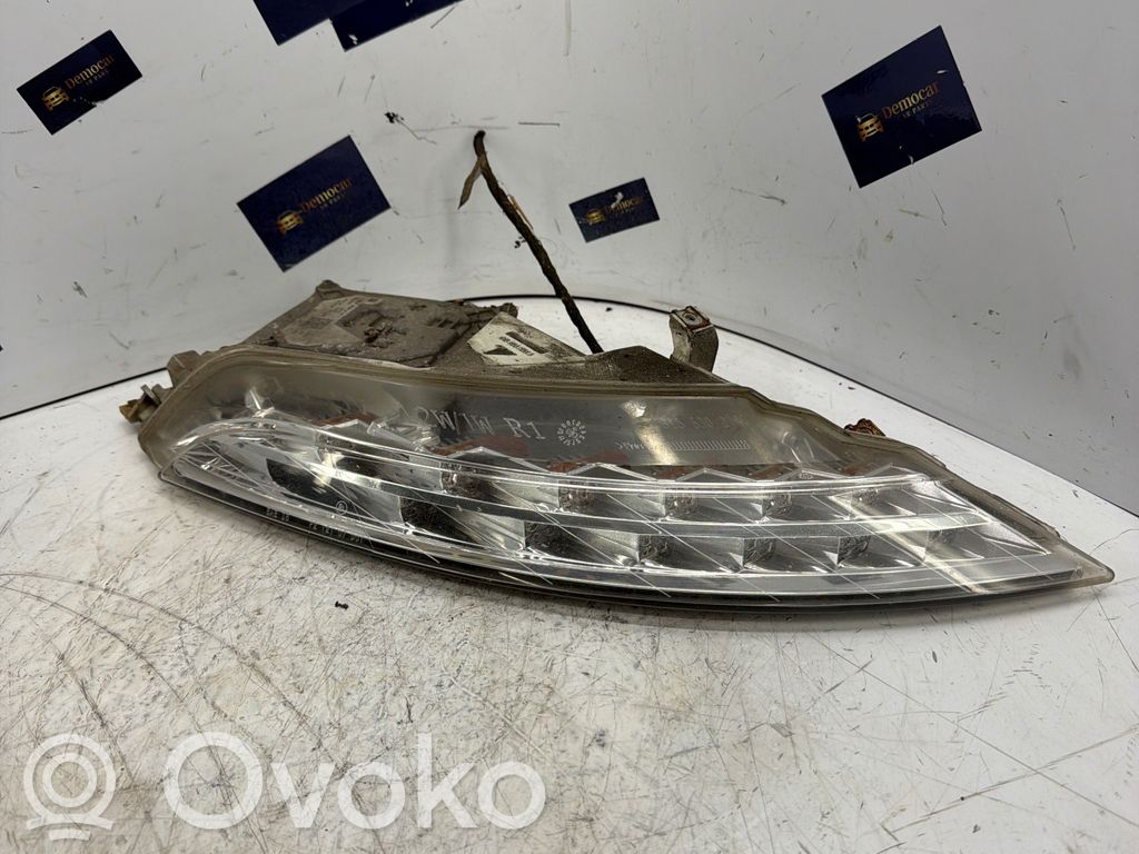 Front indicator light   7176872,031133100200,LE06A6155