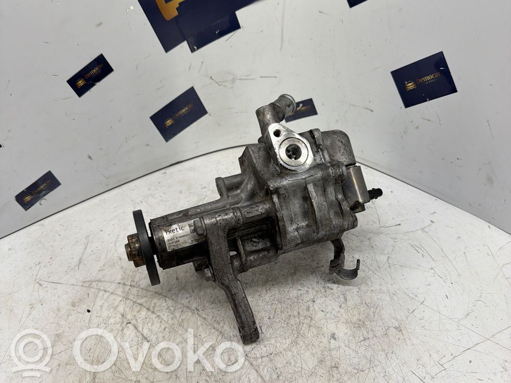 BMW 5 F10 F11 Power steering pump 