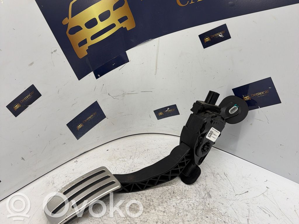 Akceleratoriaus pedalas   8E5C9F836AA,6PV93337017,07392013