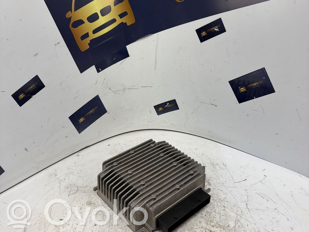 Tesla Model S Skaņas pastiprinātājs 