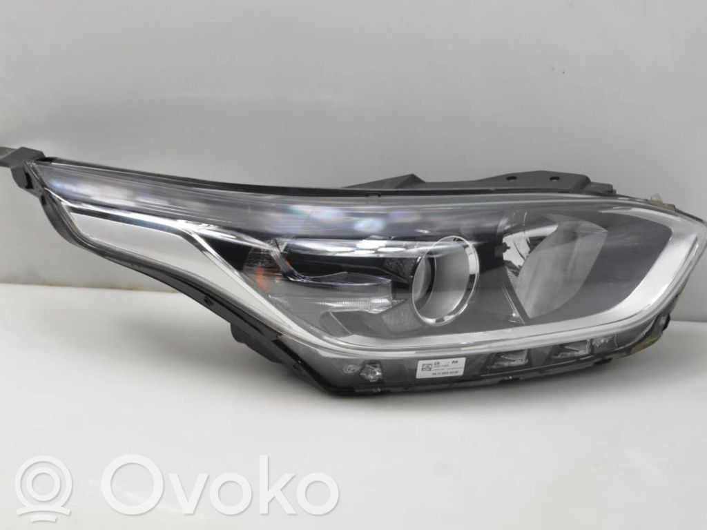 KIA Ceed Headlight/headlamp 