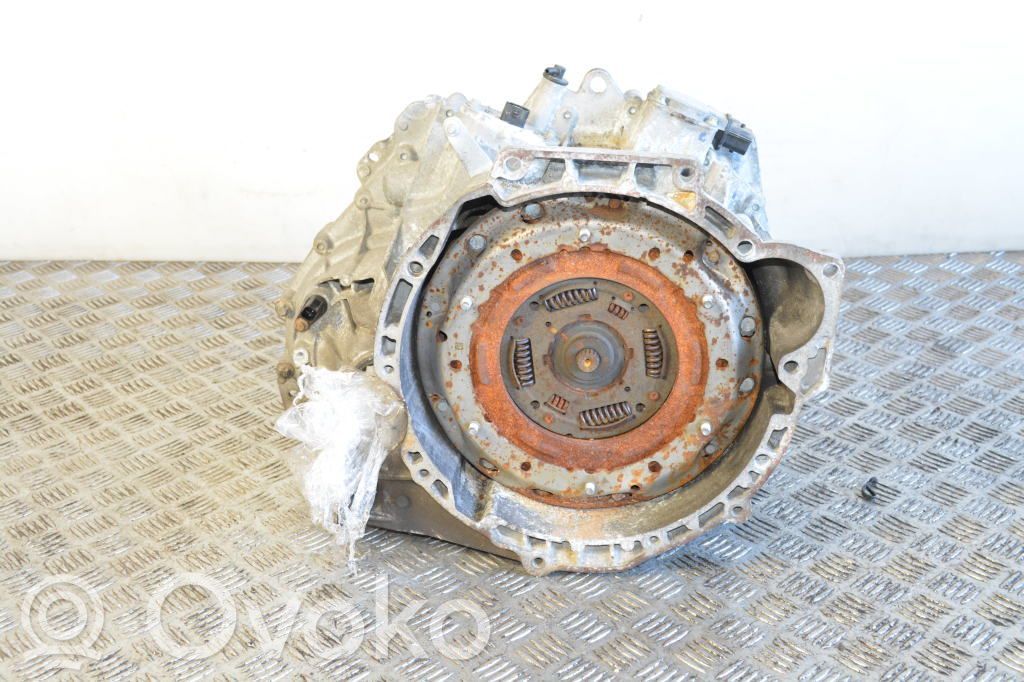 Manual 6 speed gearbox   AE8P7500A