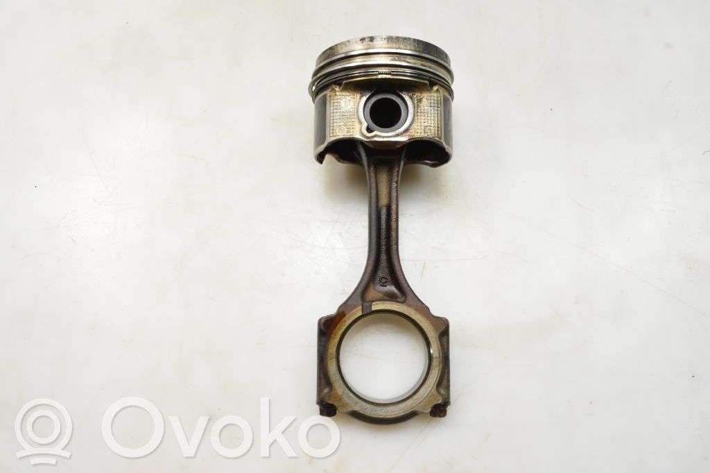 Piston with connecting rod